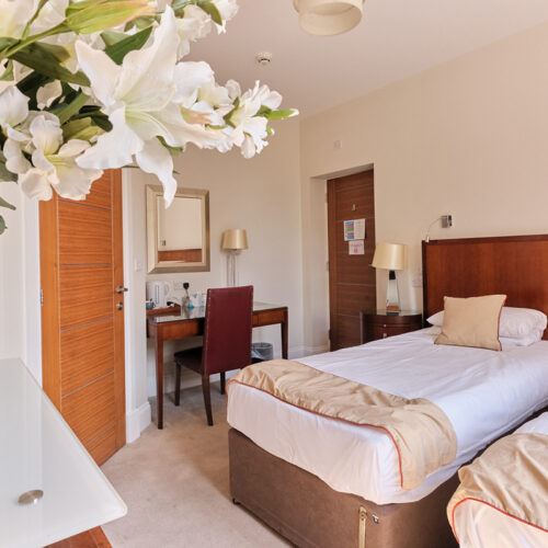 Room 01