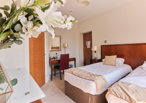 Room 01