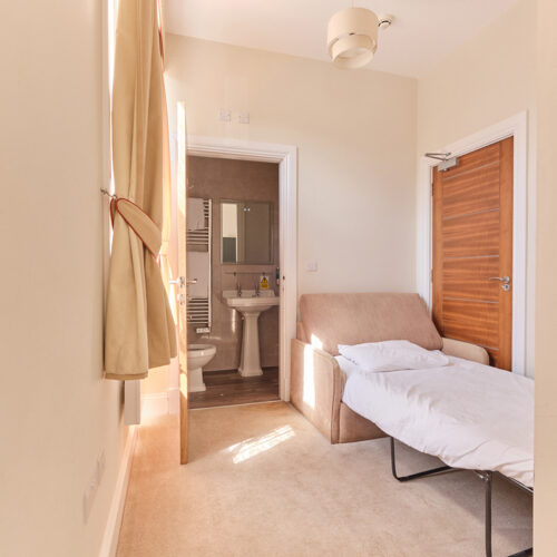 Room 03
