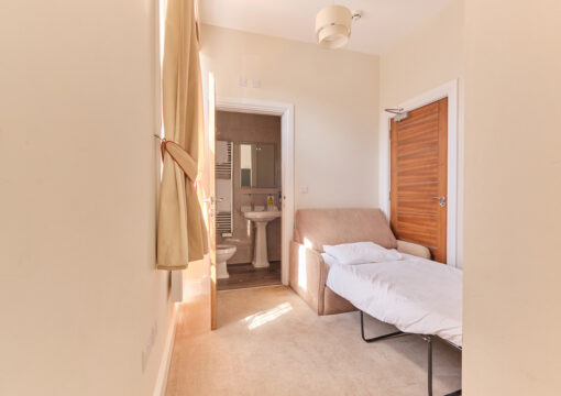 Room 03